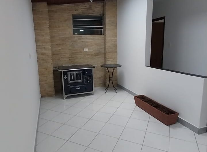 Apartamento para alugar possuí 105,80 M² com 3 dormitório no Cabral, Curitiba/PR