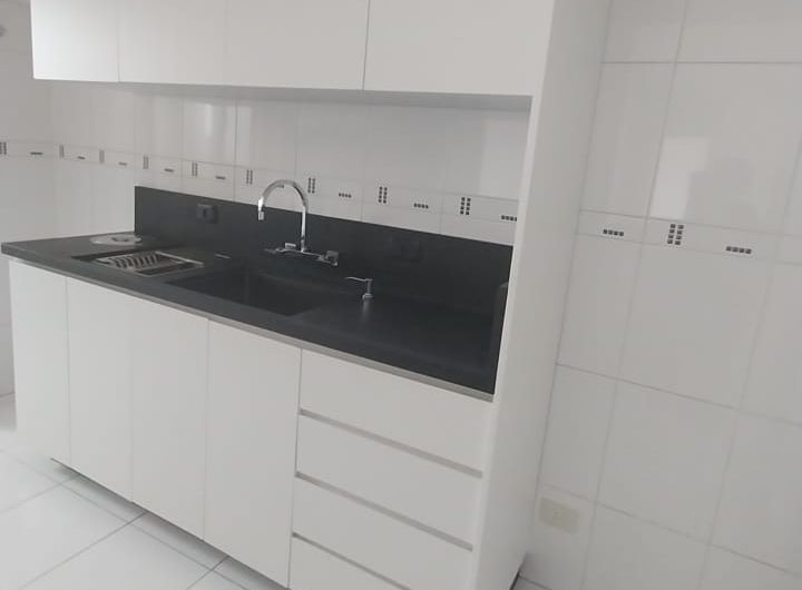 APARTAMENTO PARA ALUGAR POSSUÍ 164,00 m² COM 03 DORMITÓRIOS NO CENTRO, CURITIBA/PR