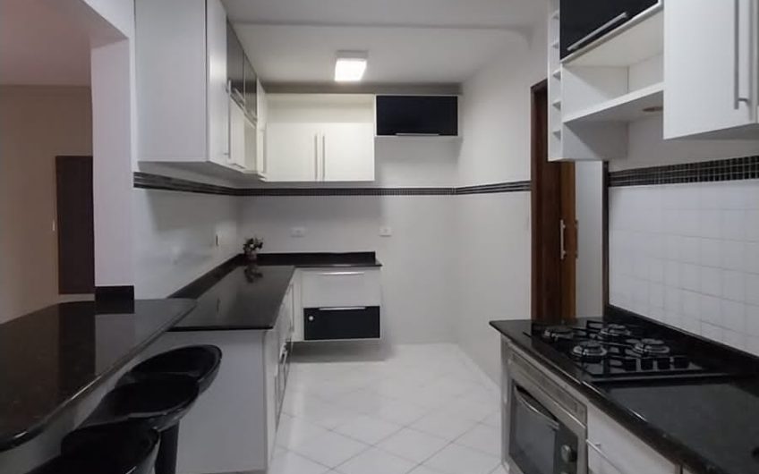 Apartamento para alugar possuí 105,80 M² com 3 dormitório no Cabral, Curitiba/PR