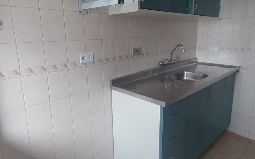 Apartamento para alugar possuí 52,80 M² com 01 dormitório no Centro de Curitiba/PR