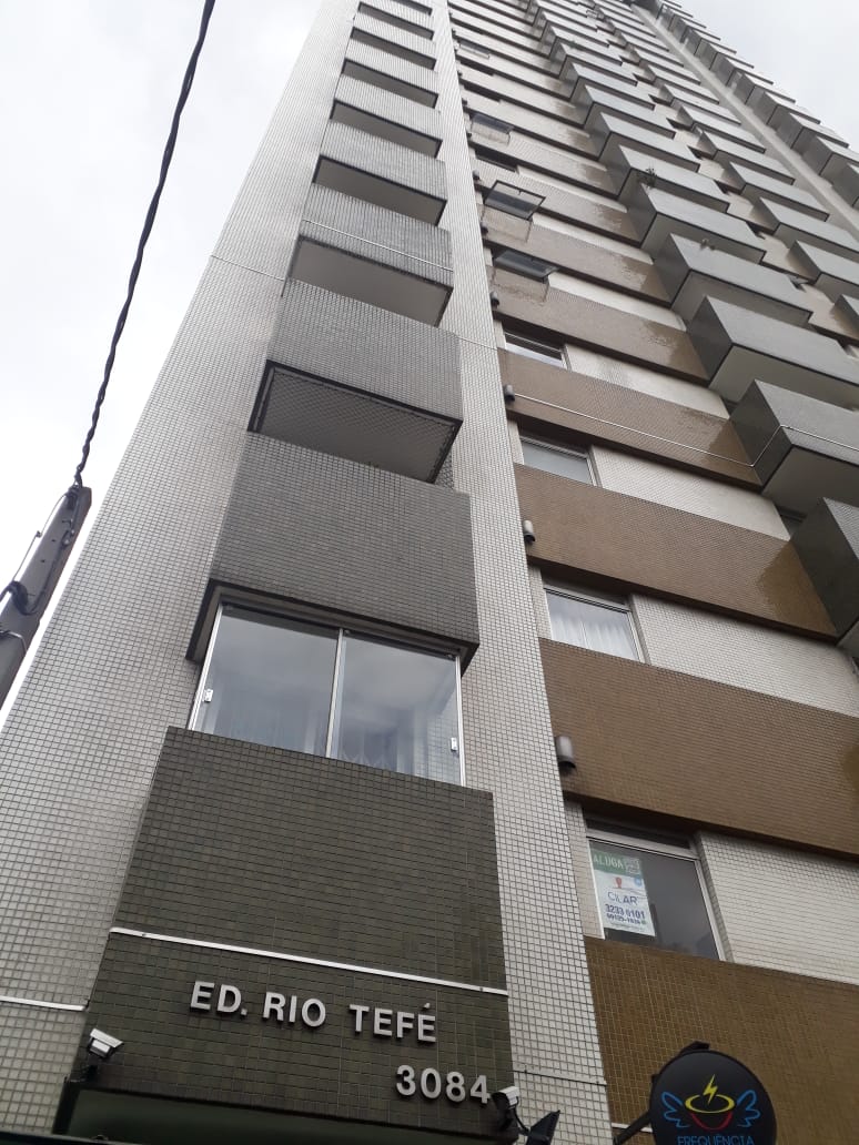 Apartamento para alugar possuí 52,80 M² com 01 dormitório no Centro de Curitiba/PR