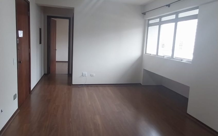 Apartamento para alugar possuí 52,80 M² com 01 dormitório no Centro de Curitiba/PR