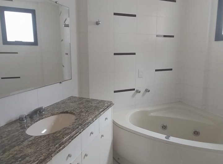 APARTAMENTO PARA ALUGAR POSSUÍ 164,00 m² COM 03 DORMITÓRIOS NO CENTRO, CURITIBA/PR