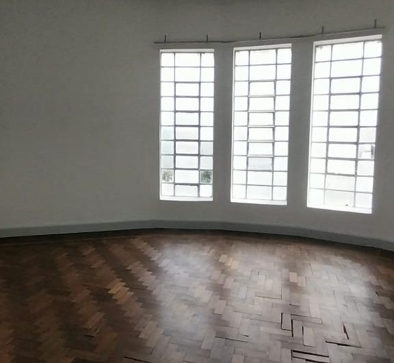 Apartamento para alugar possuí 114,00 M² com 02 dormitório no Centro de Curitiba/PR